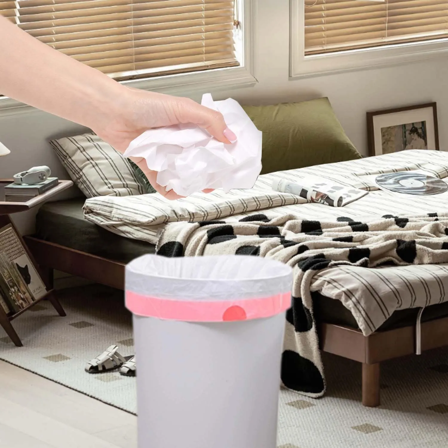 8 Gallon Trash Bags Drawstring, Pack of 40, 8 gal Garbage Bags, 55x65cm Size, 8.4g/pcs, Unscented, White