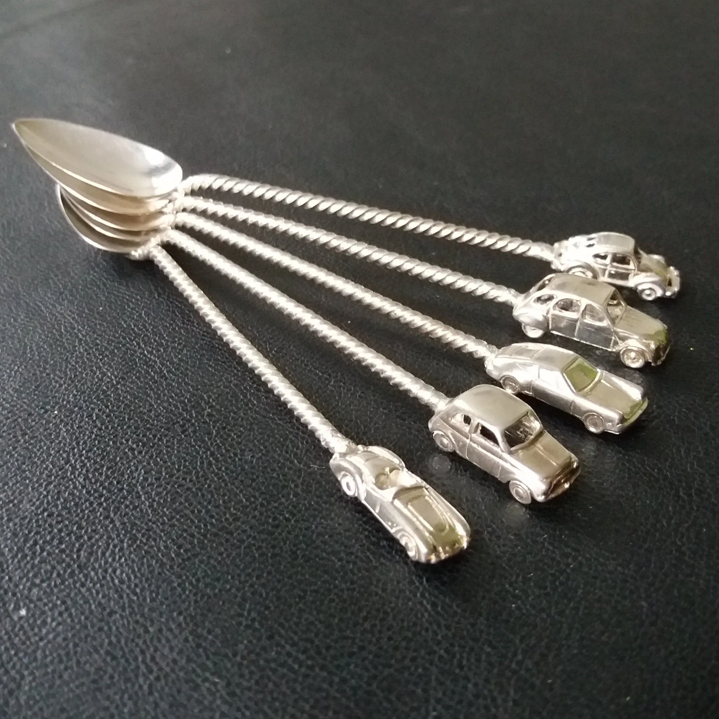 Car spoon