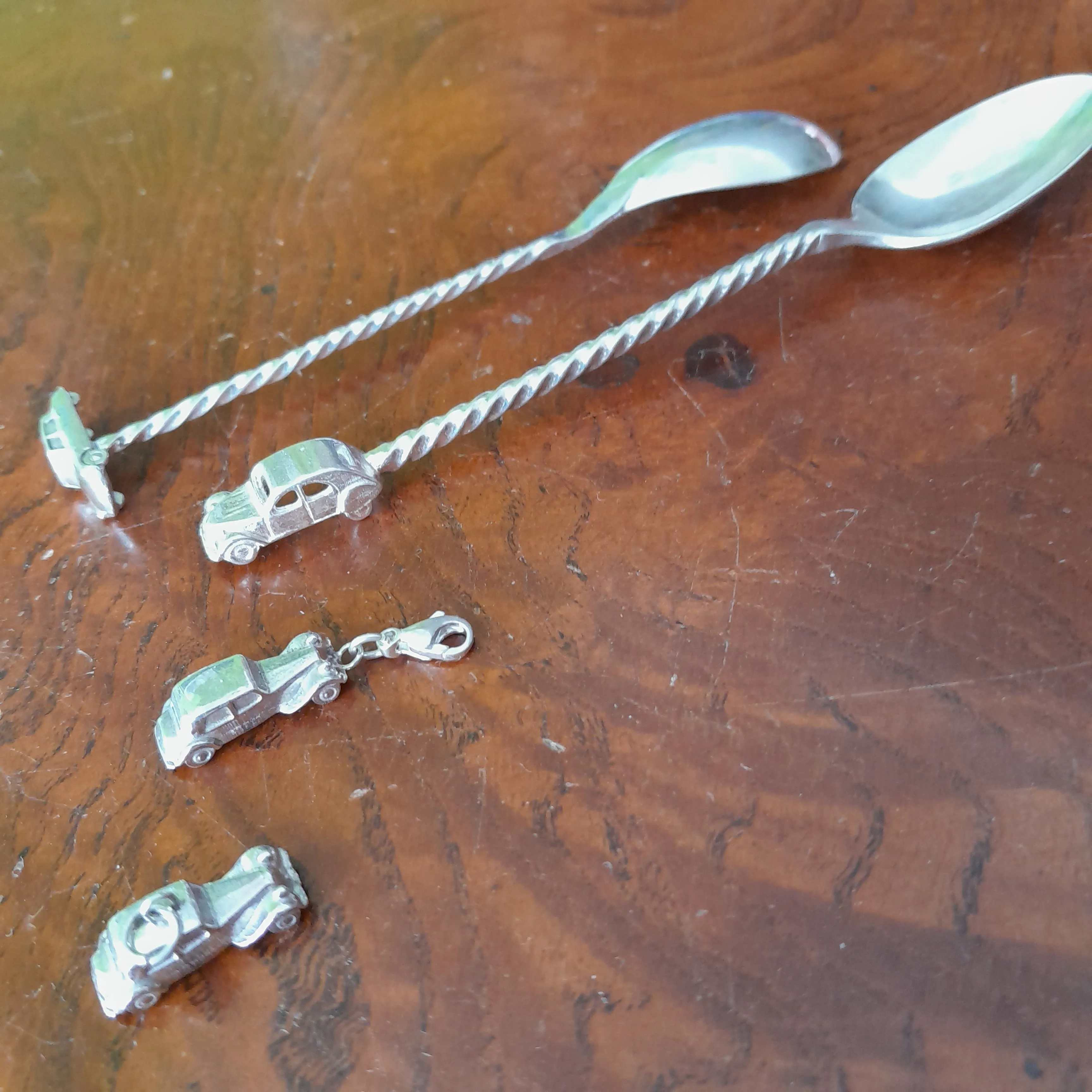 Car spoon