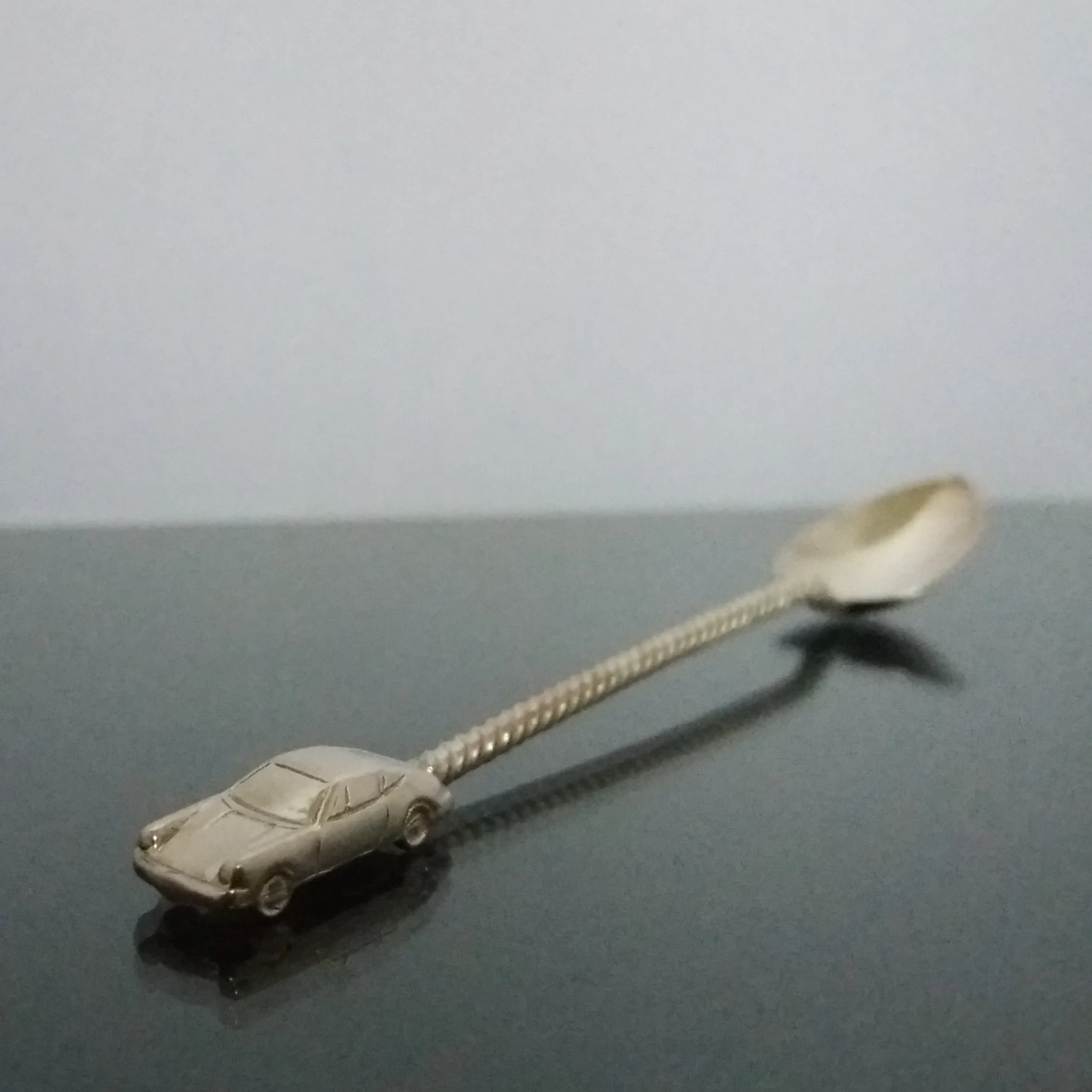 Car spoon