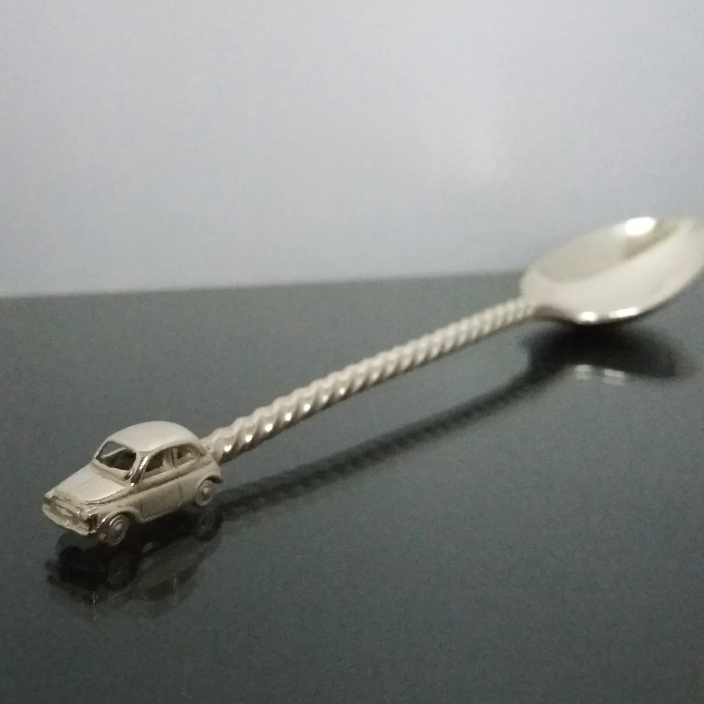 Car spoon