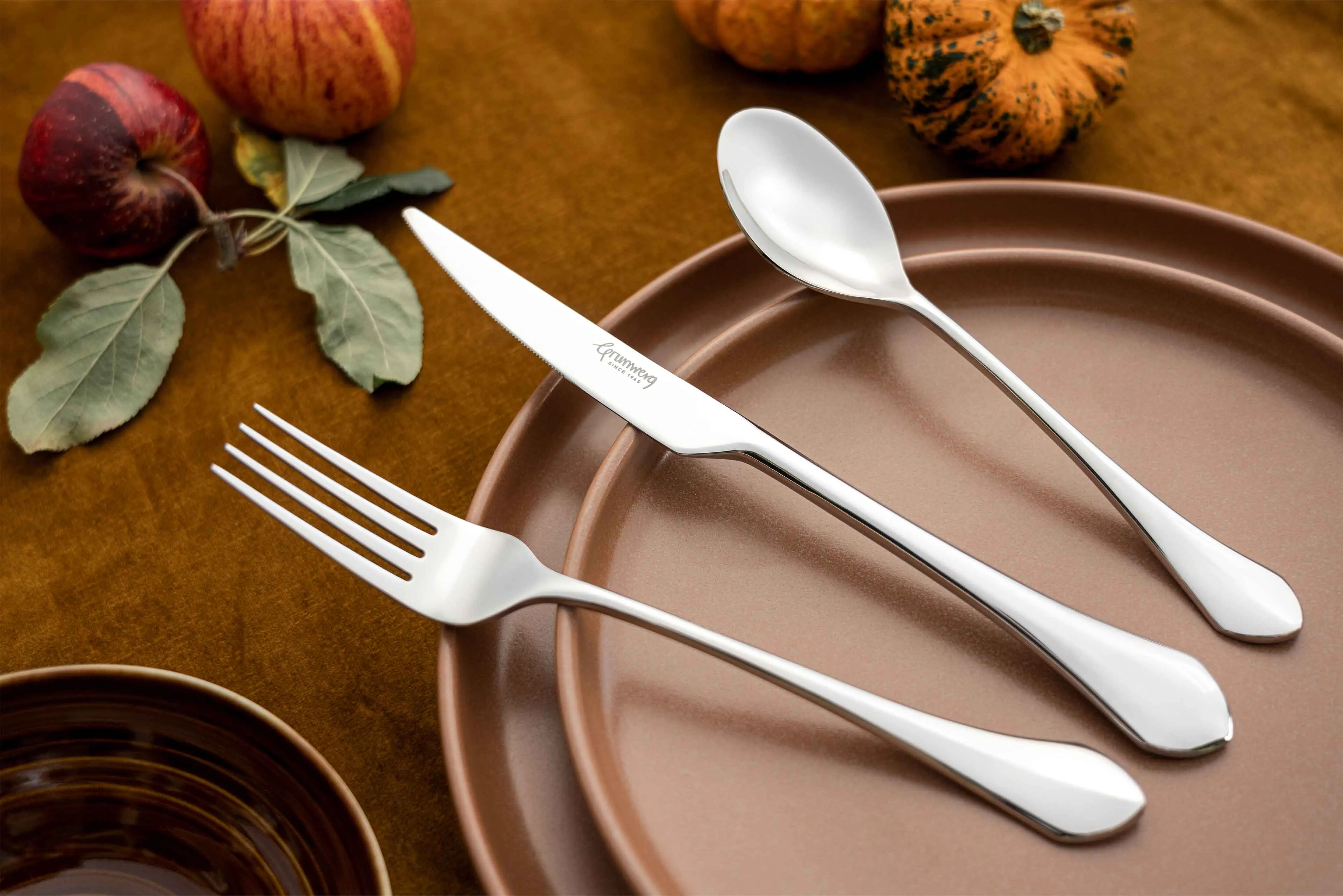 Derwent 84 Piece Cutlery Set for 12 People