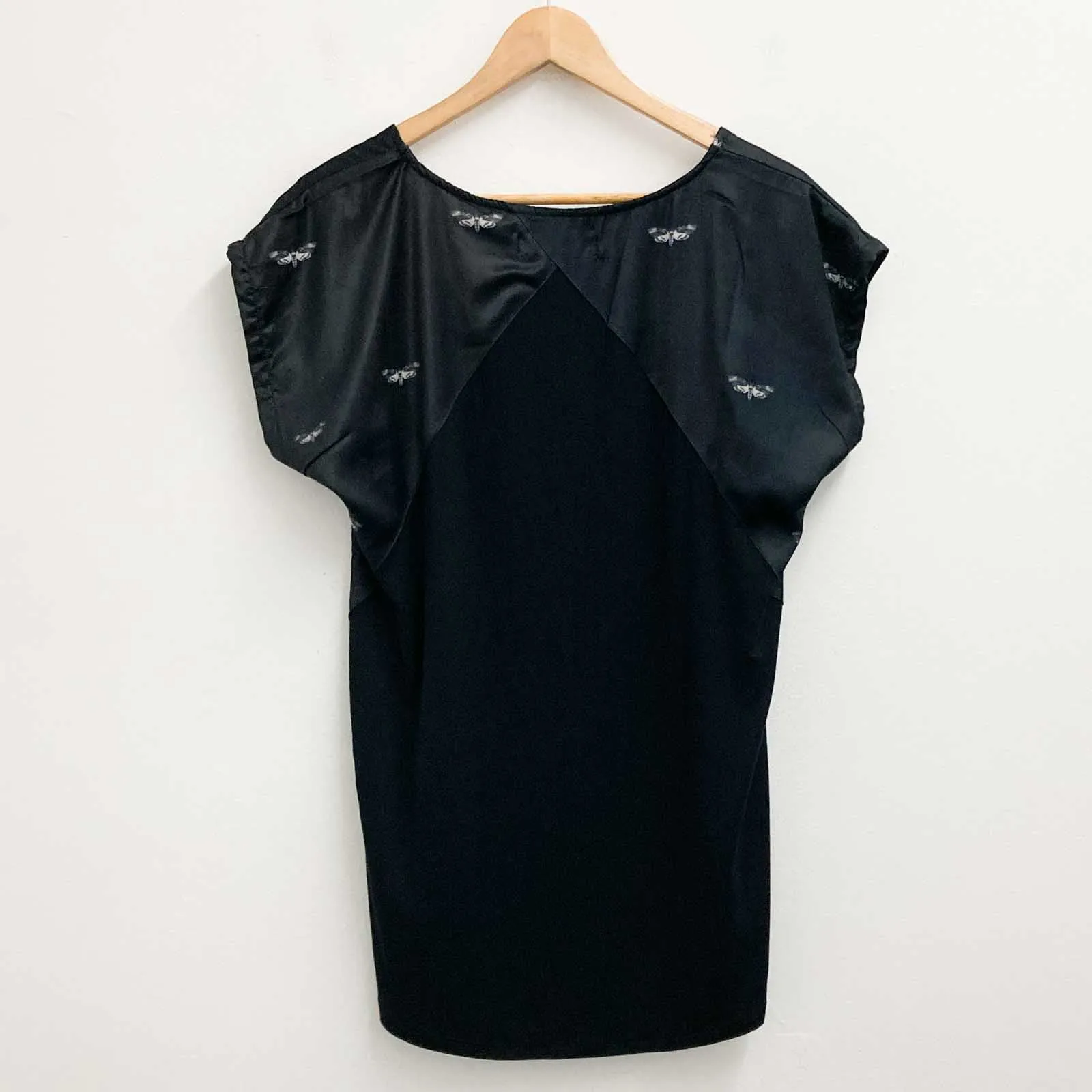 Firetrap Top Size 16 Black Moth Print Silky Short Sleeve