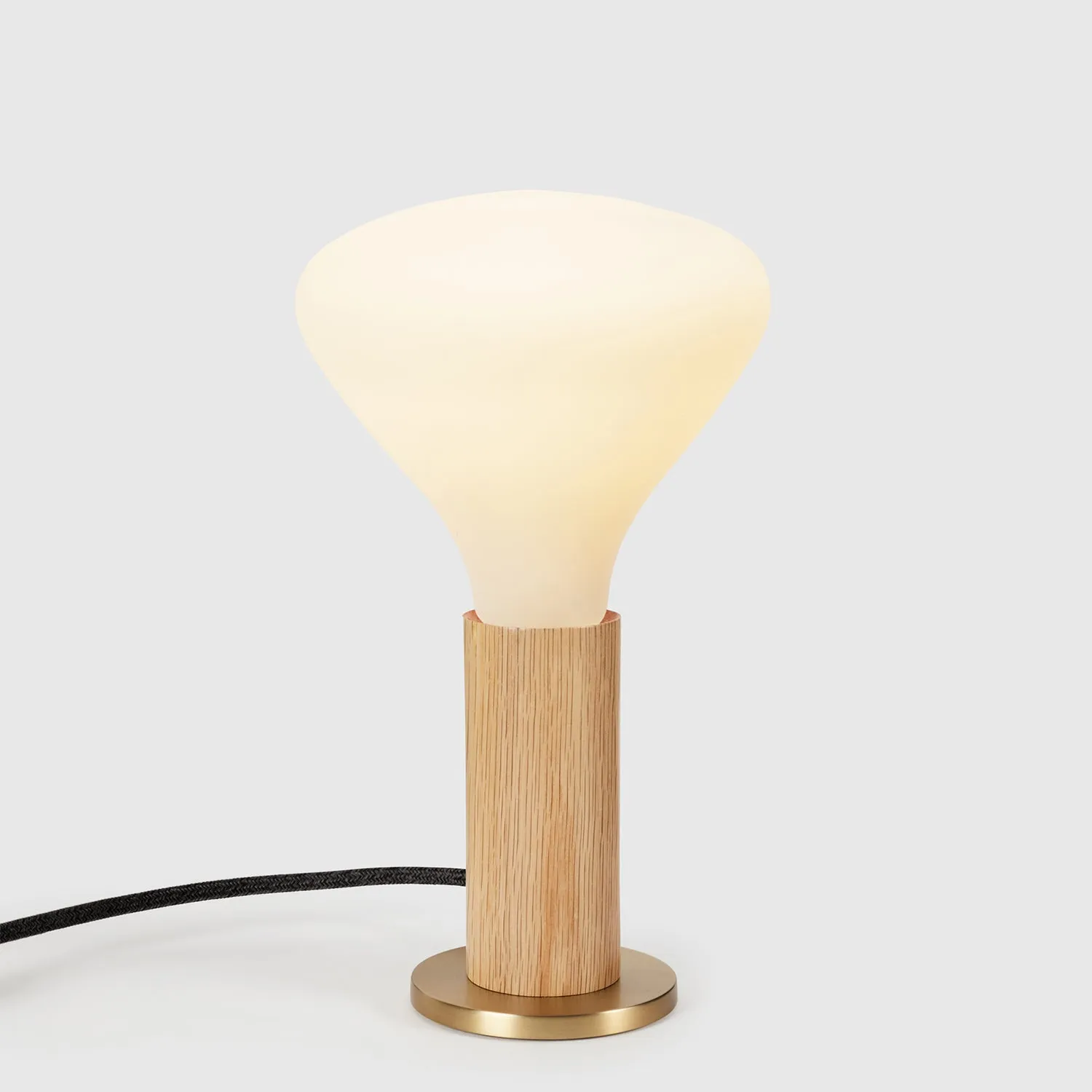 Knuckle Table Lamp in Oak   Noma