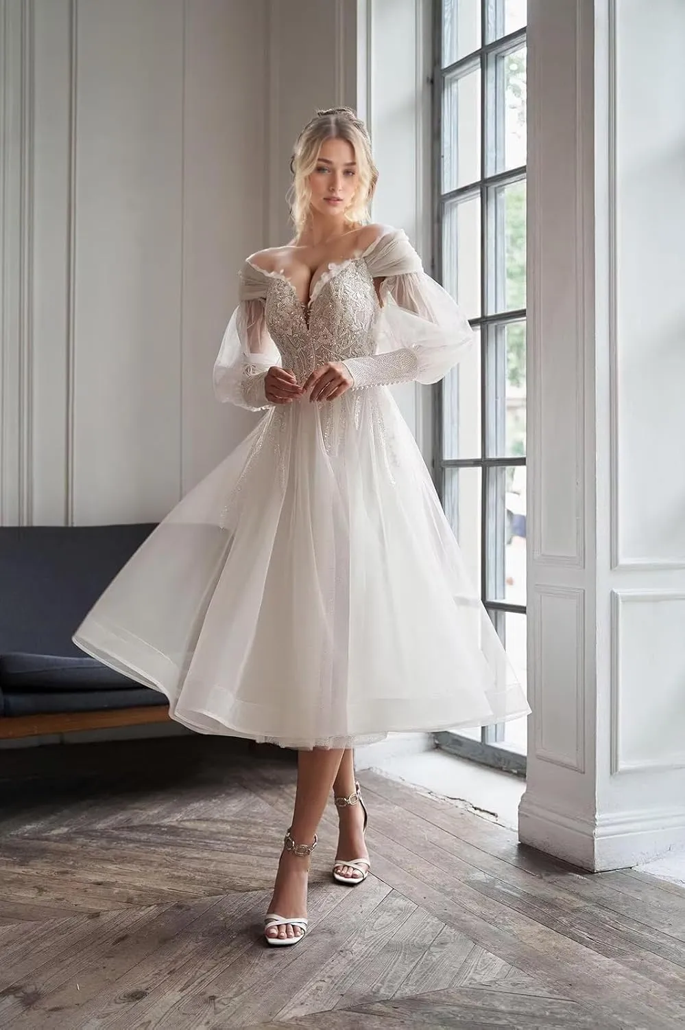Lace Applique Pearl Wedding Dresses for Bride Long Sleeve Bohemian Bridal Gown Tea Length Engagement Dress 2024