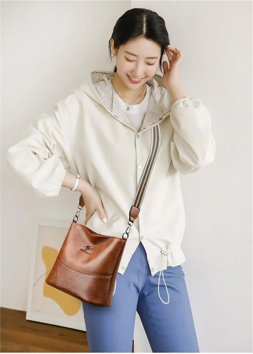 Ladies Solid Colour Shoulder Chain Crossbody Bucket Bag