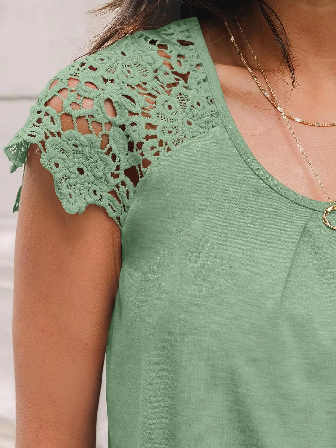 LILLUSORY Lace Short Sleeve Shirts Womens Summer Crew Neck Tops Casual Dressy Tshirt Blouses