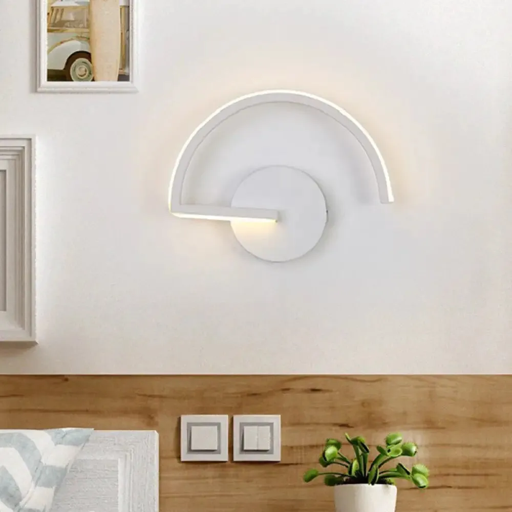 Nordic Style LED Metal Wall Sconce Lamp for Bedroom and Living Room