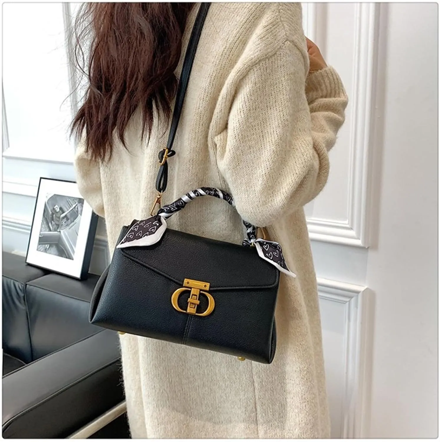 Retro Lock Buckle Hundred Crossbody Shoulder Bag