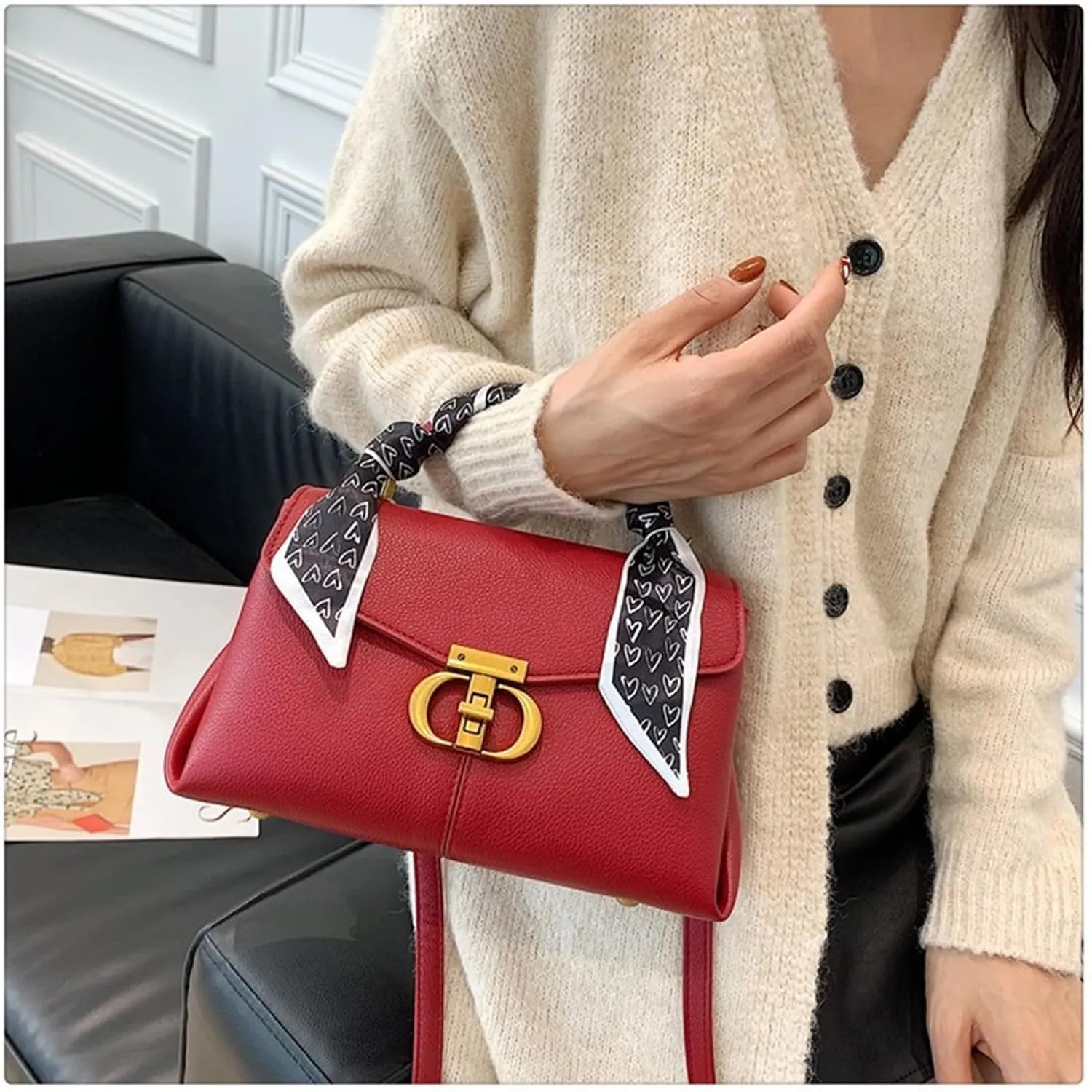 Retro Lock Buckle Hundred Crossbody Shoulder Bag