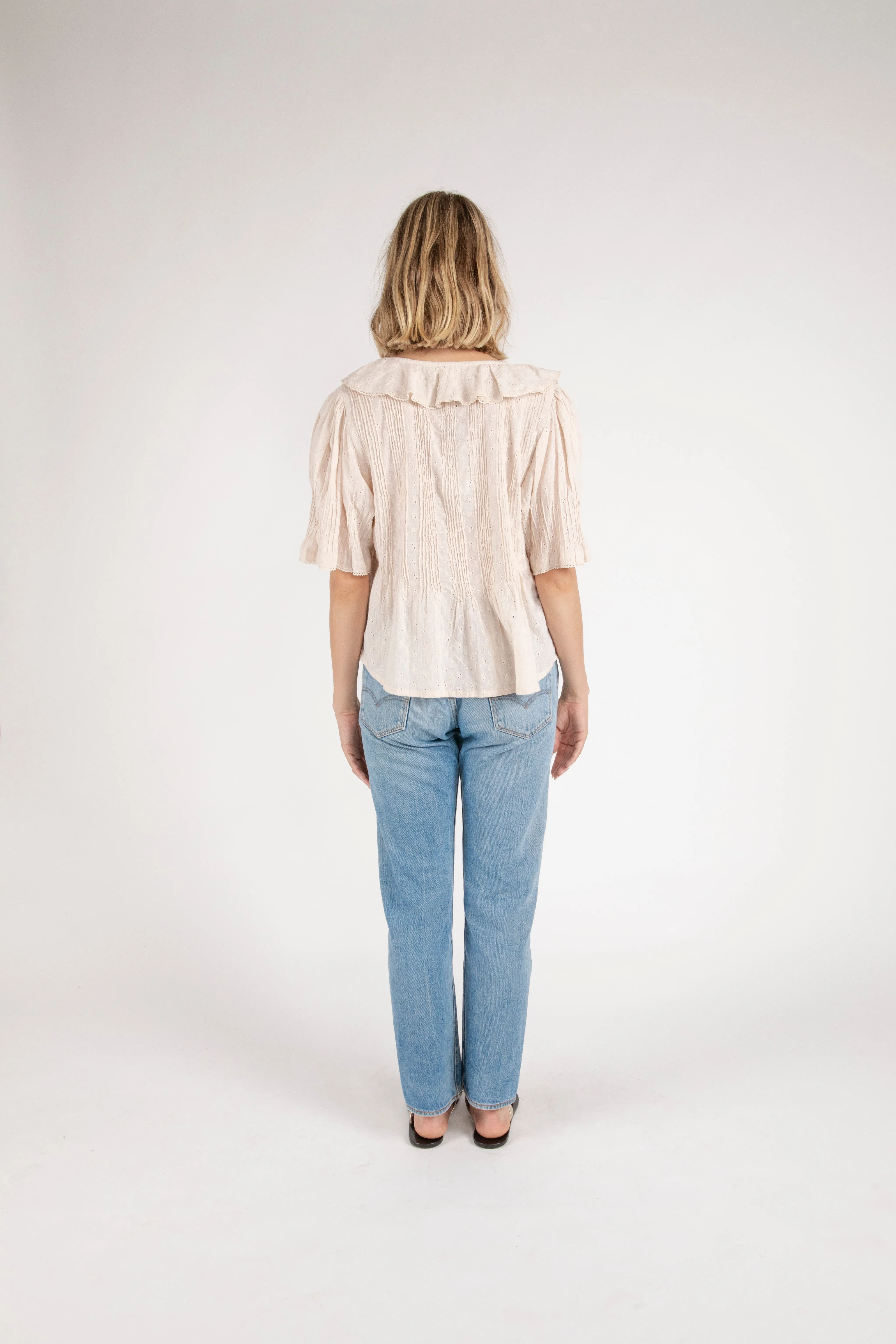 Suri S/S Ruffle Blouse
