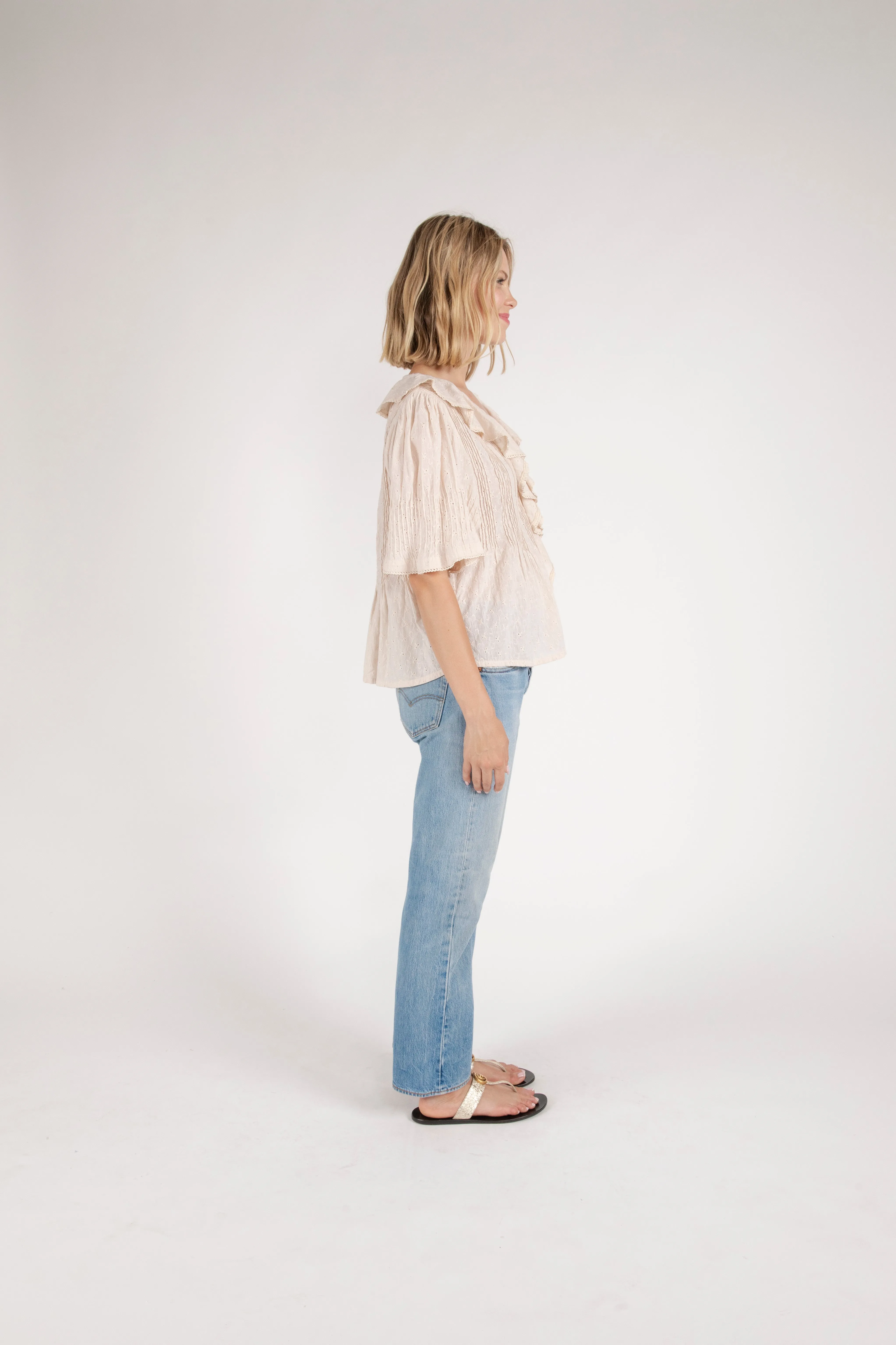 Suri S/S Ruffle Blouse