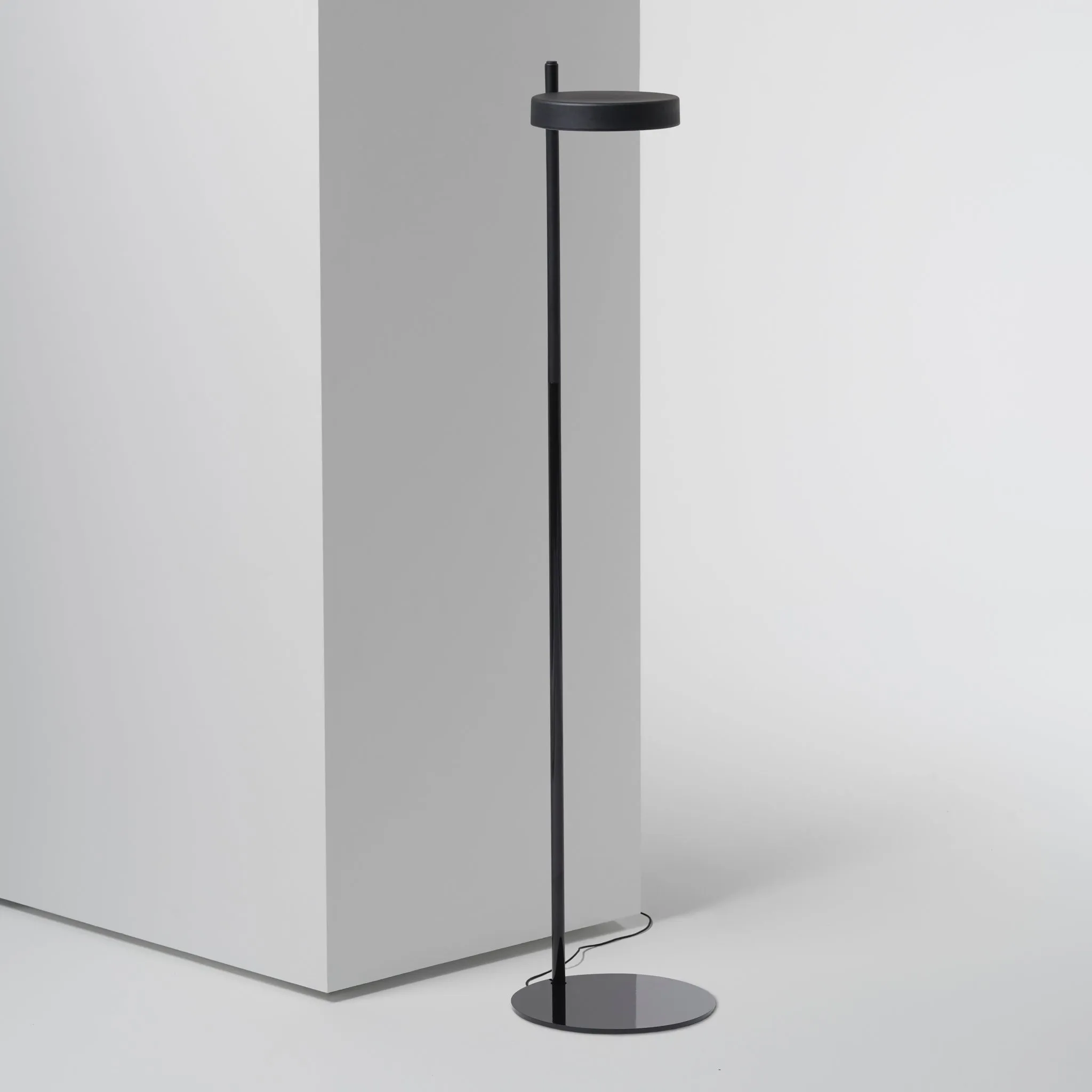 W182 Pastille Floor Lamp by Wastberg