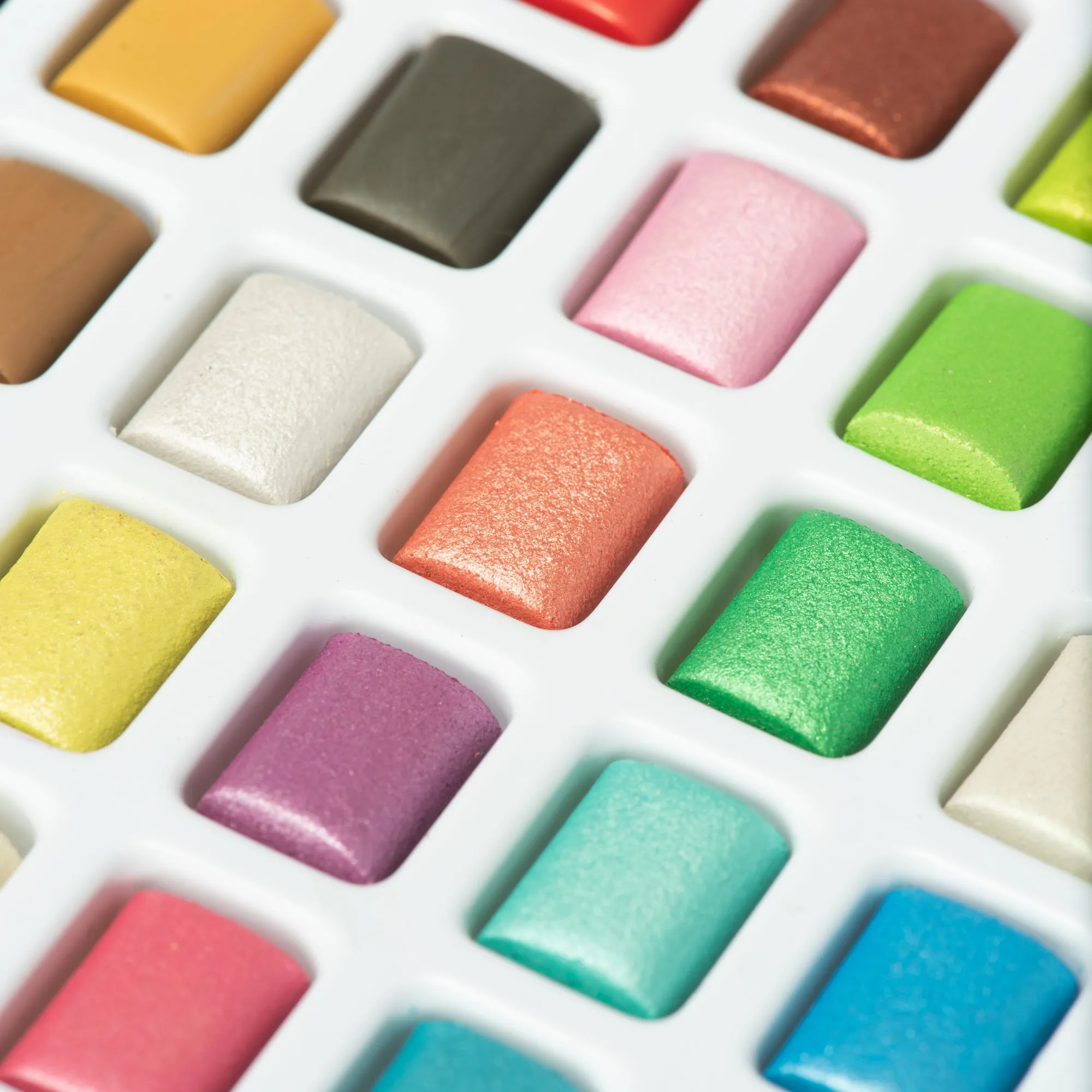Watercolour Kit - 90 Half Pans